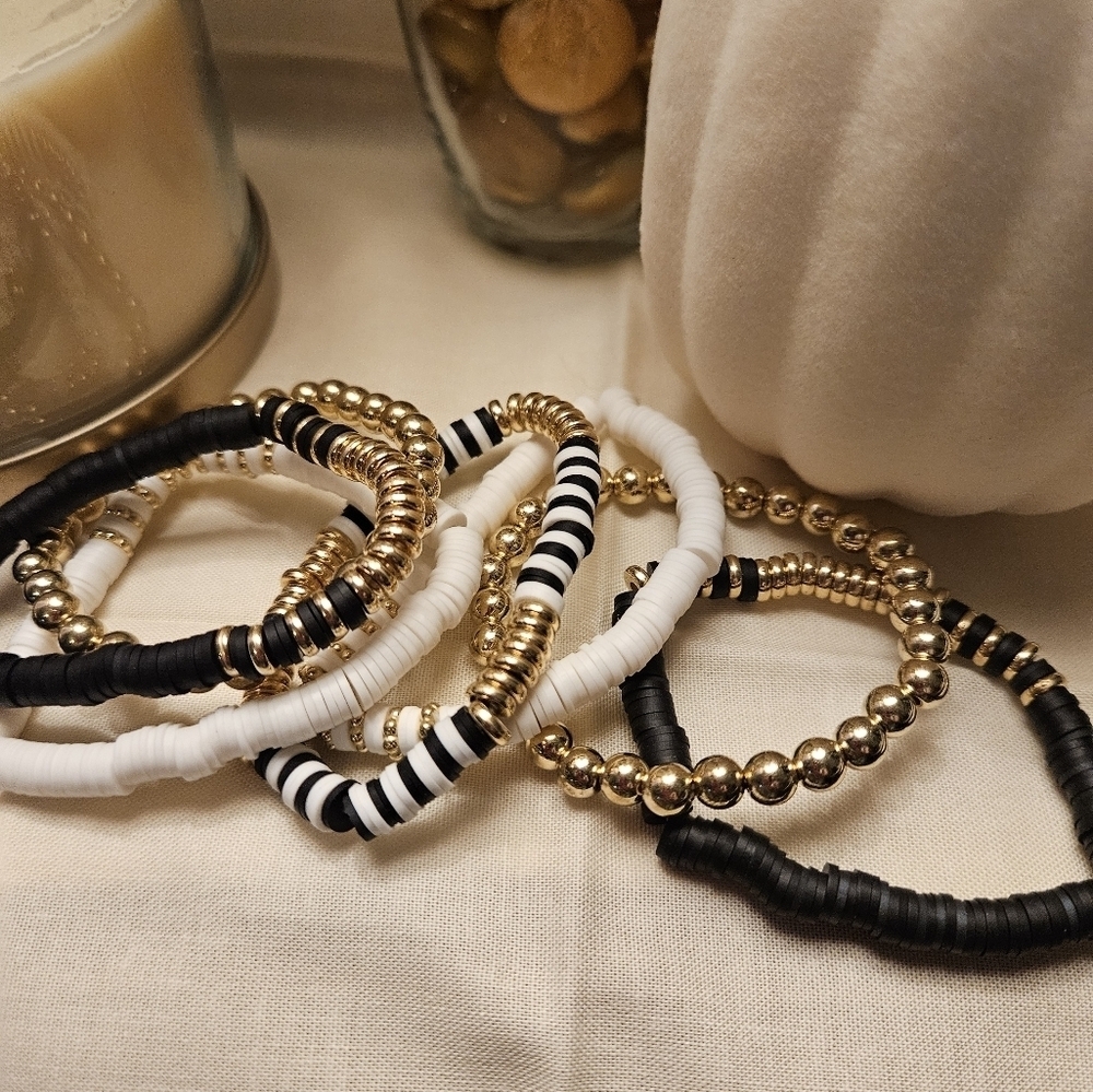 COPY - Bracelet,  black and white stretch
